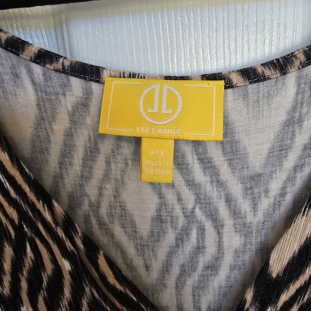 Liz Lange | P1X | Geometric Design Maxi With Belted Embellishment - Picture 4 of 8